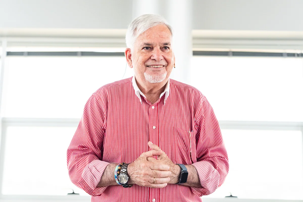 Simon Dolan, autor de la investigación sobre estrés y valores en la Clínica Mayo